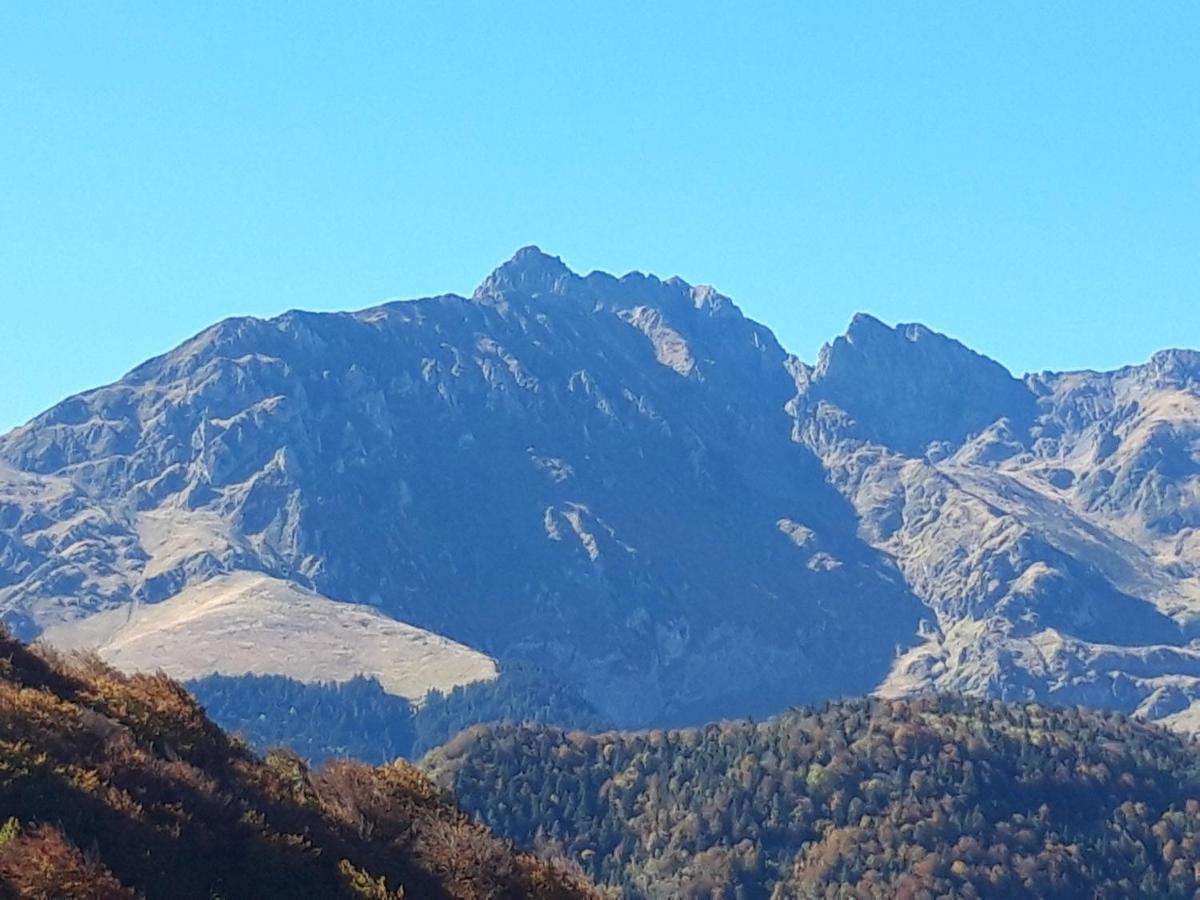 Appartement 2 à 4 personnes le Pyrénéen à Arreau carrefour des activités de montagne Esterno foto
